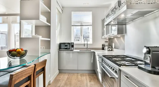 Galley kitchen layout