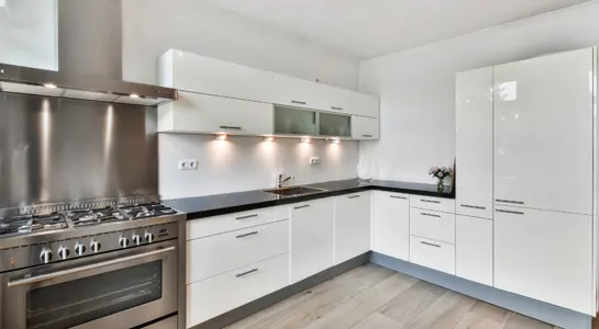 L-shaped kitchen layout