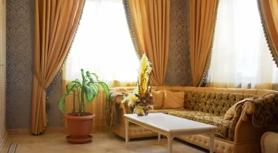 Majlis curtains, blinds and soft furnishings